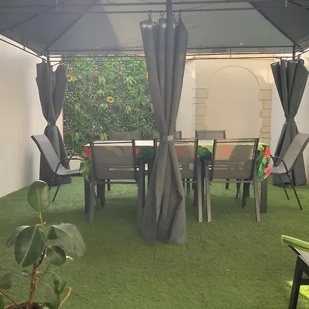 Jul'home Pour 4 Personnes , Terrasse Avec Jacuzzi En Centre * Dax